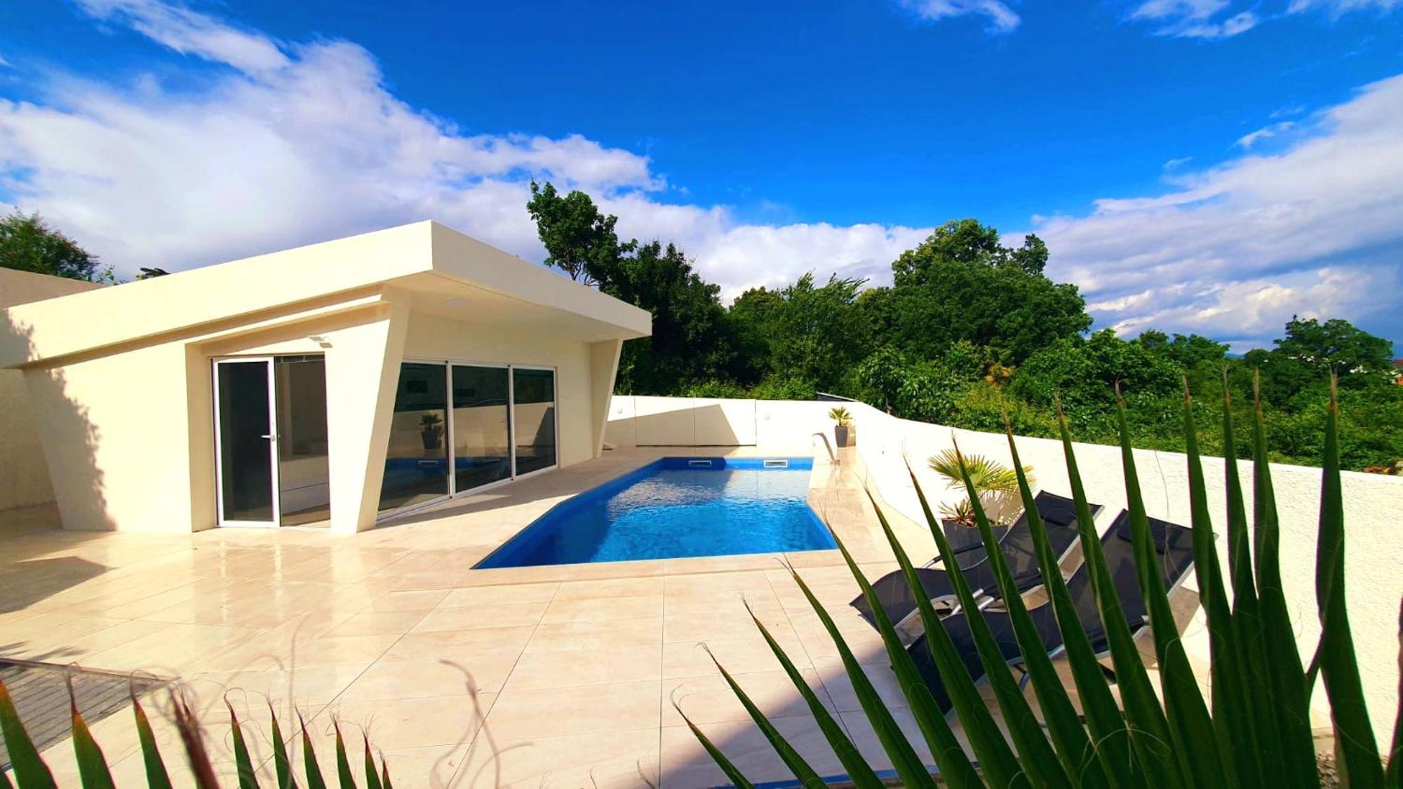 Penthouse Jacuzzi & Pool Luxury Apartments Apartmán *