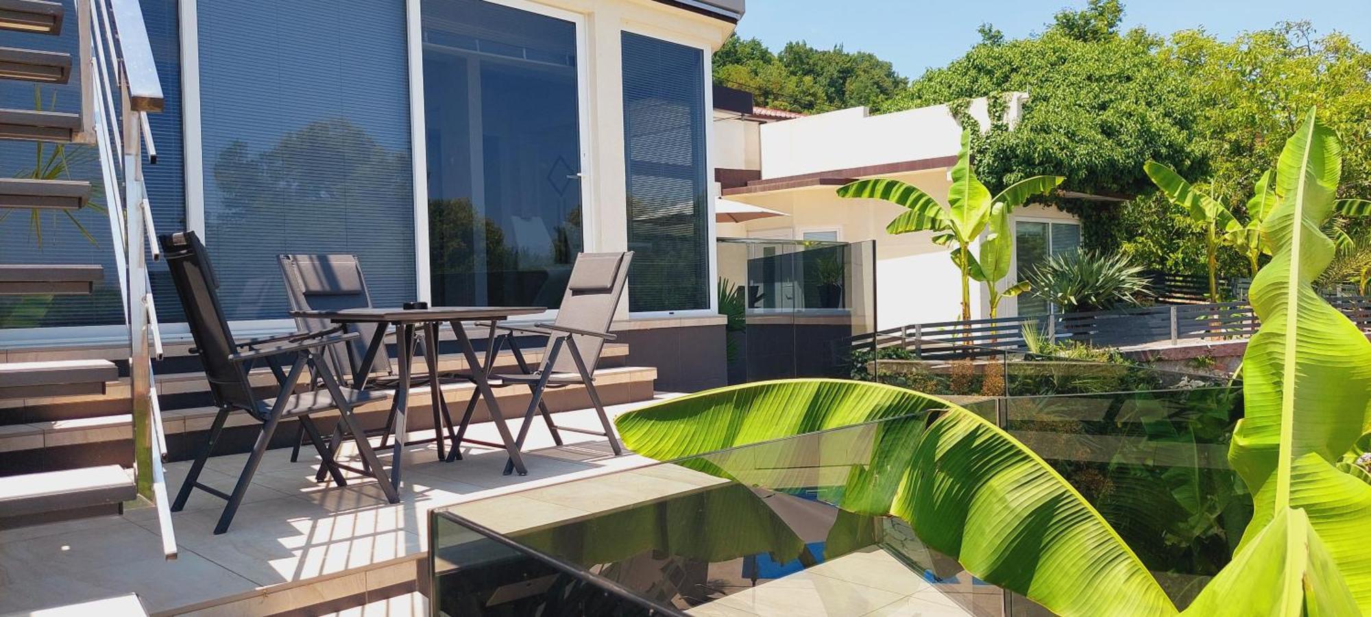 Penthouse Jacuzzi & Pool Luxury Apartments *