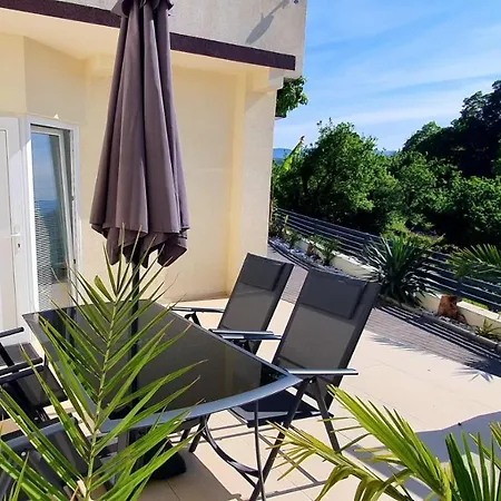 Penthouse Jacuzzi & Pool Apartmants Opatija Exterior photo