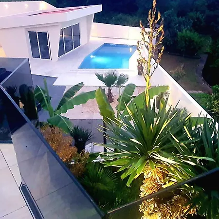 Penthouse Jacuzzi & Pool Apartmants Opatija Exterior photo