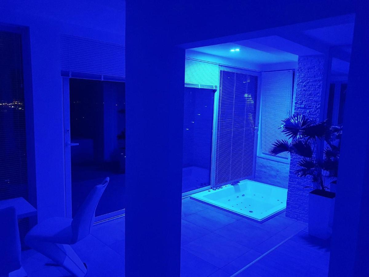 Penthouse Jacuzzi & Pool Apartmants Opatija