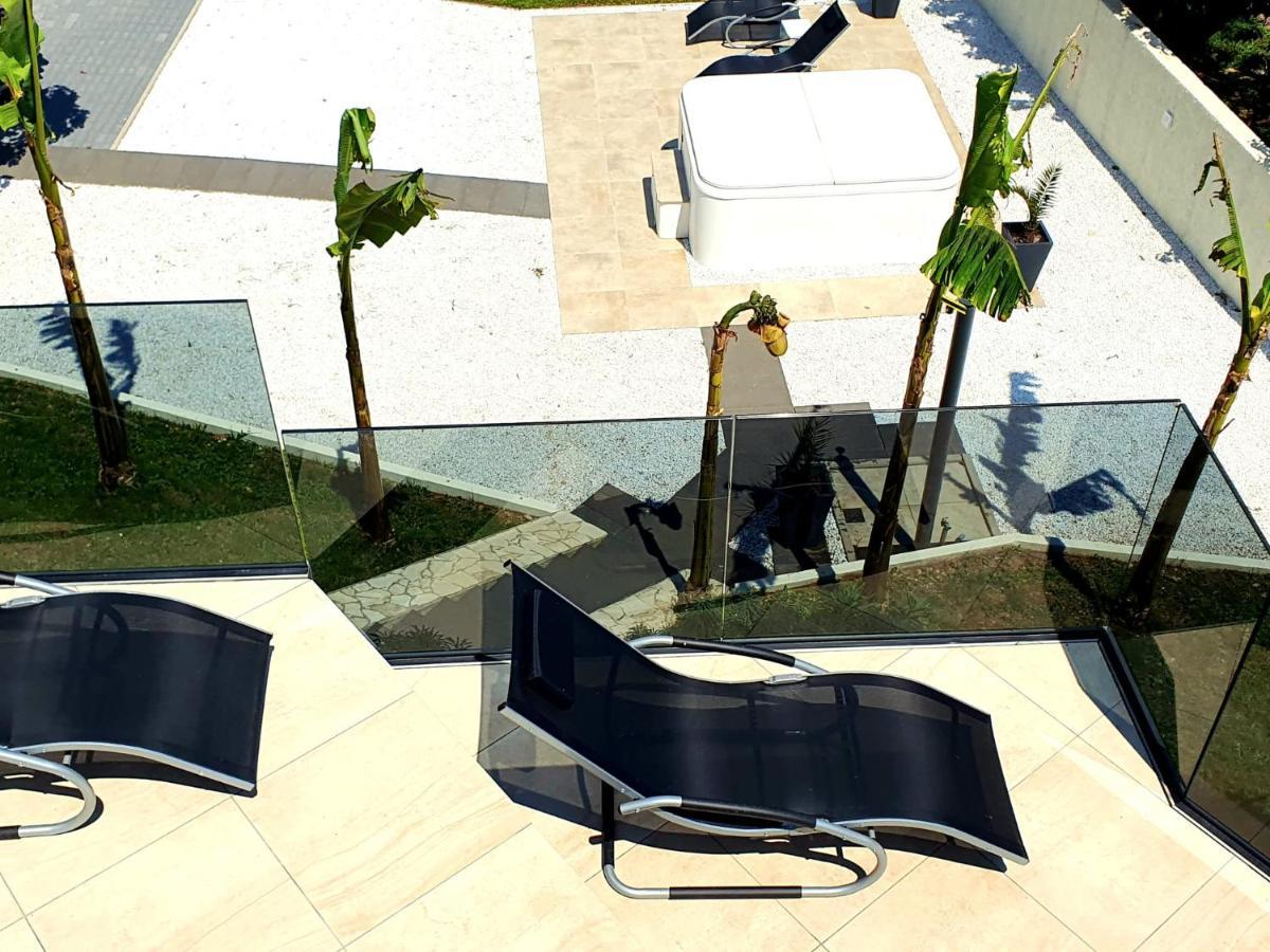 Penthouse Jacuzzi & Pool Apartmants *