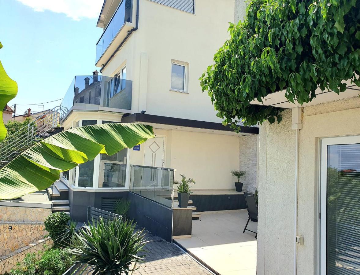 Penthouse Jacuzzi & Pool Apartmants * Opatija