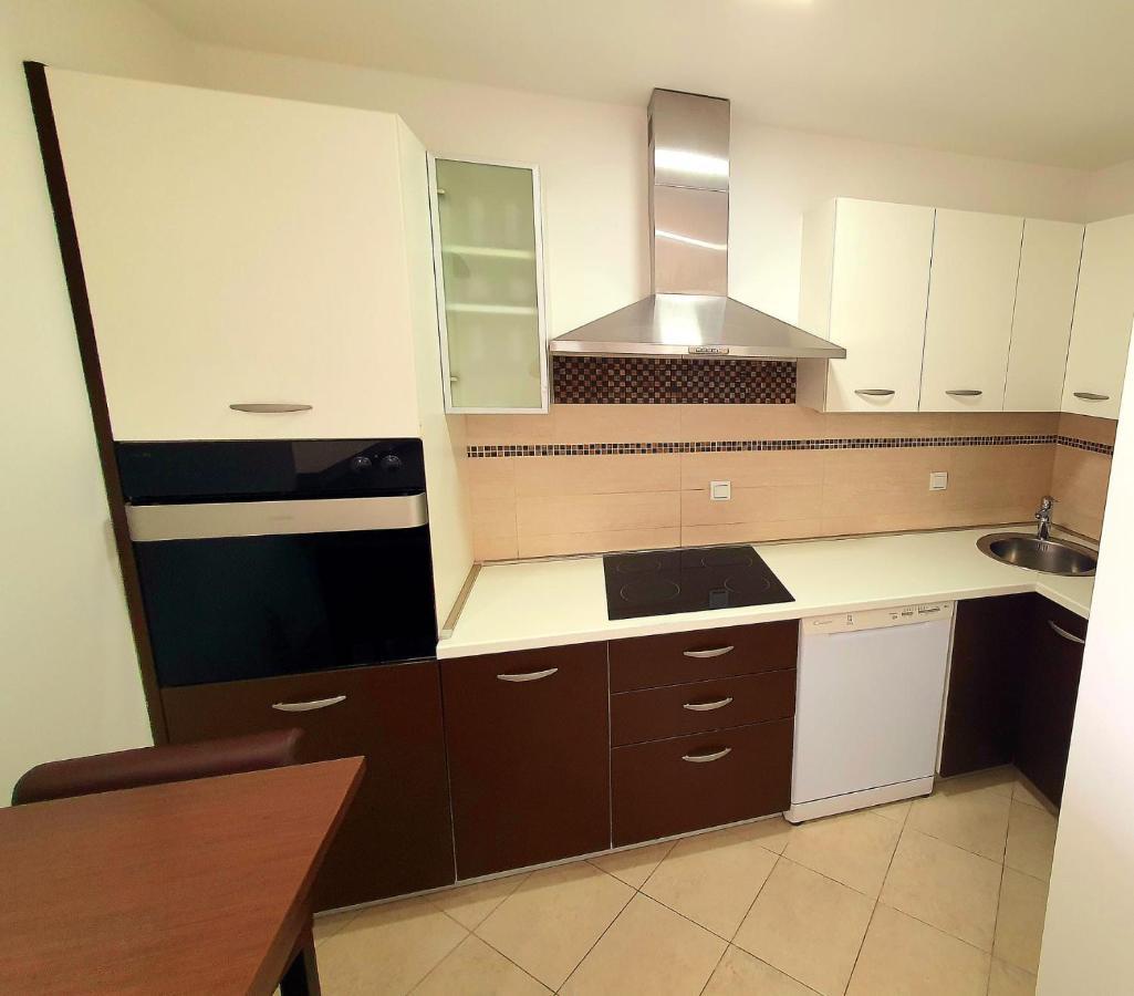 Penthouse Jacuzzi & Pool Apartmants