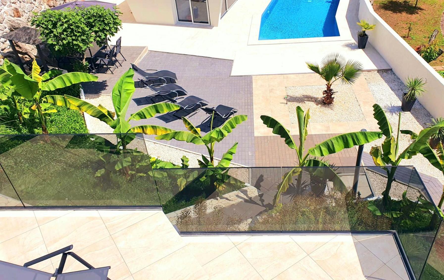 Penthouse Jacuzzi & Pool Luxury Apartments Apartment