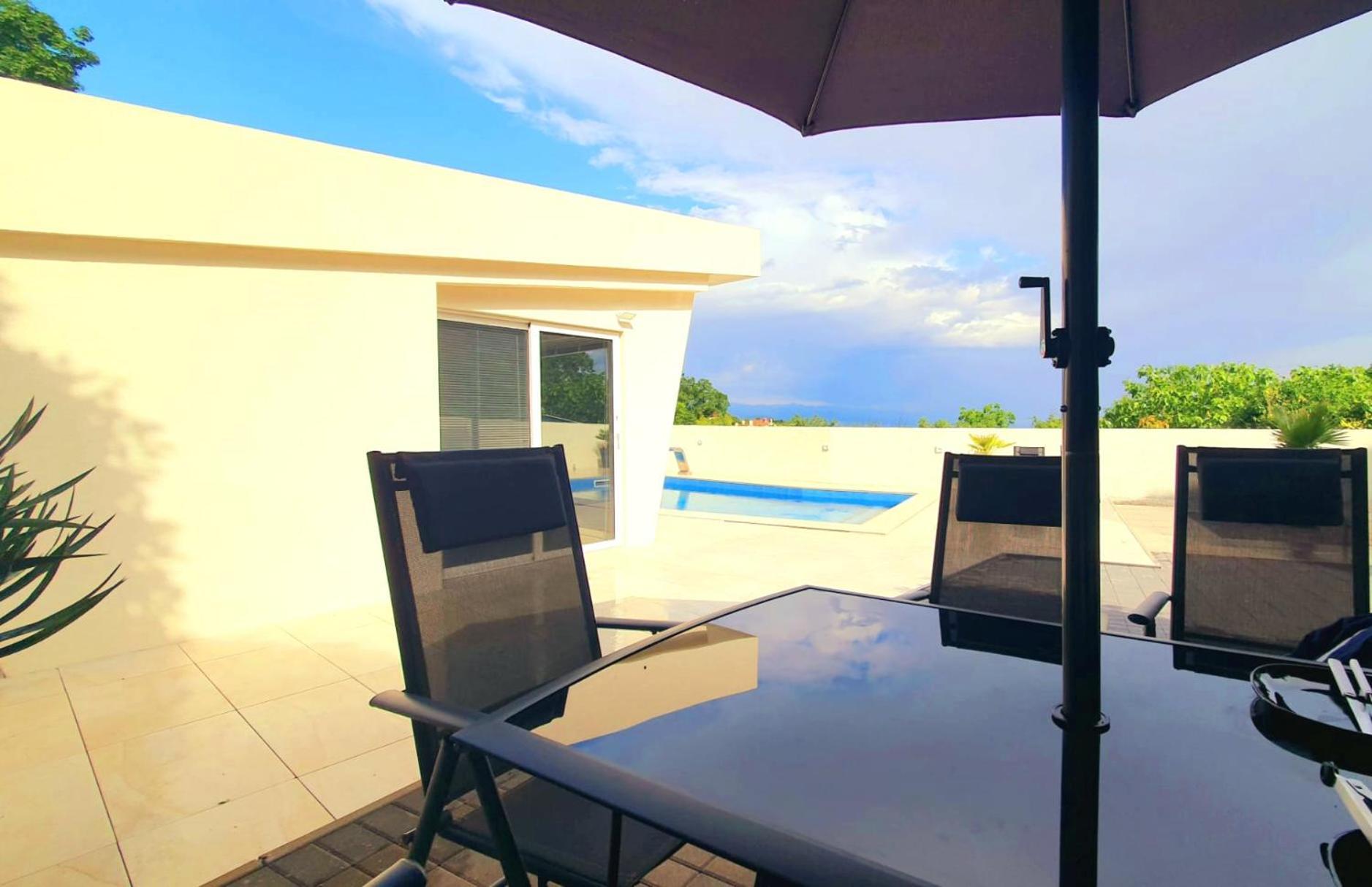Penthouse Jacuzzi & Pool Apartmants Apartment