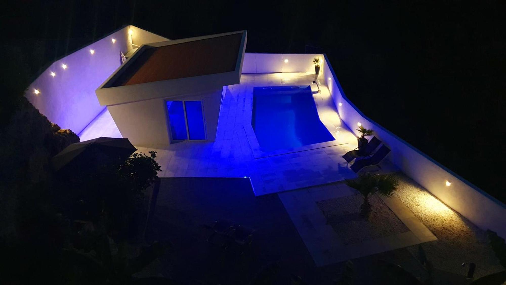 Penthouse Jacuzzi & Pool Apartmants * Opatija