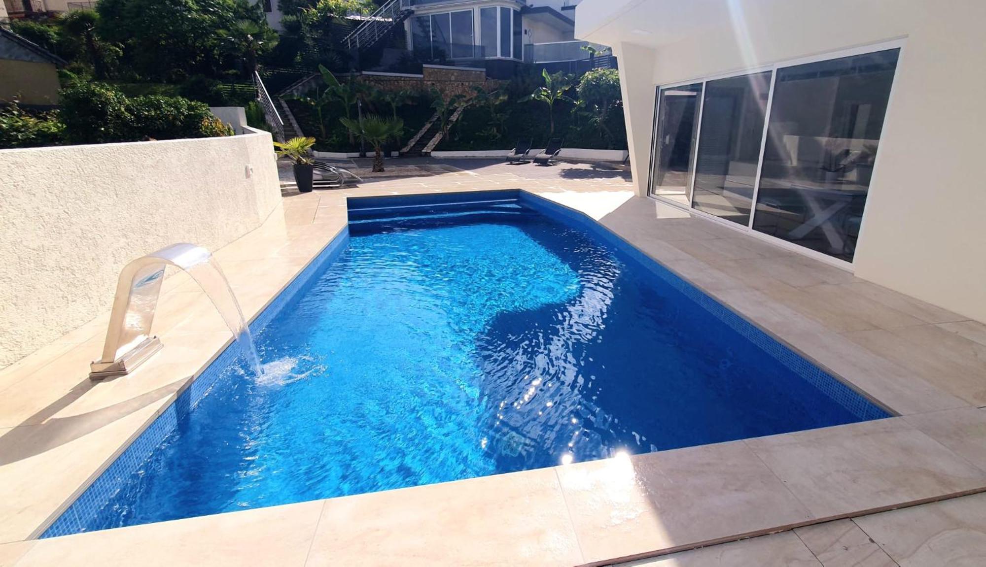 Apartment Penthouse Jacuzzi & Pool Apartmants *