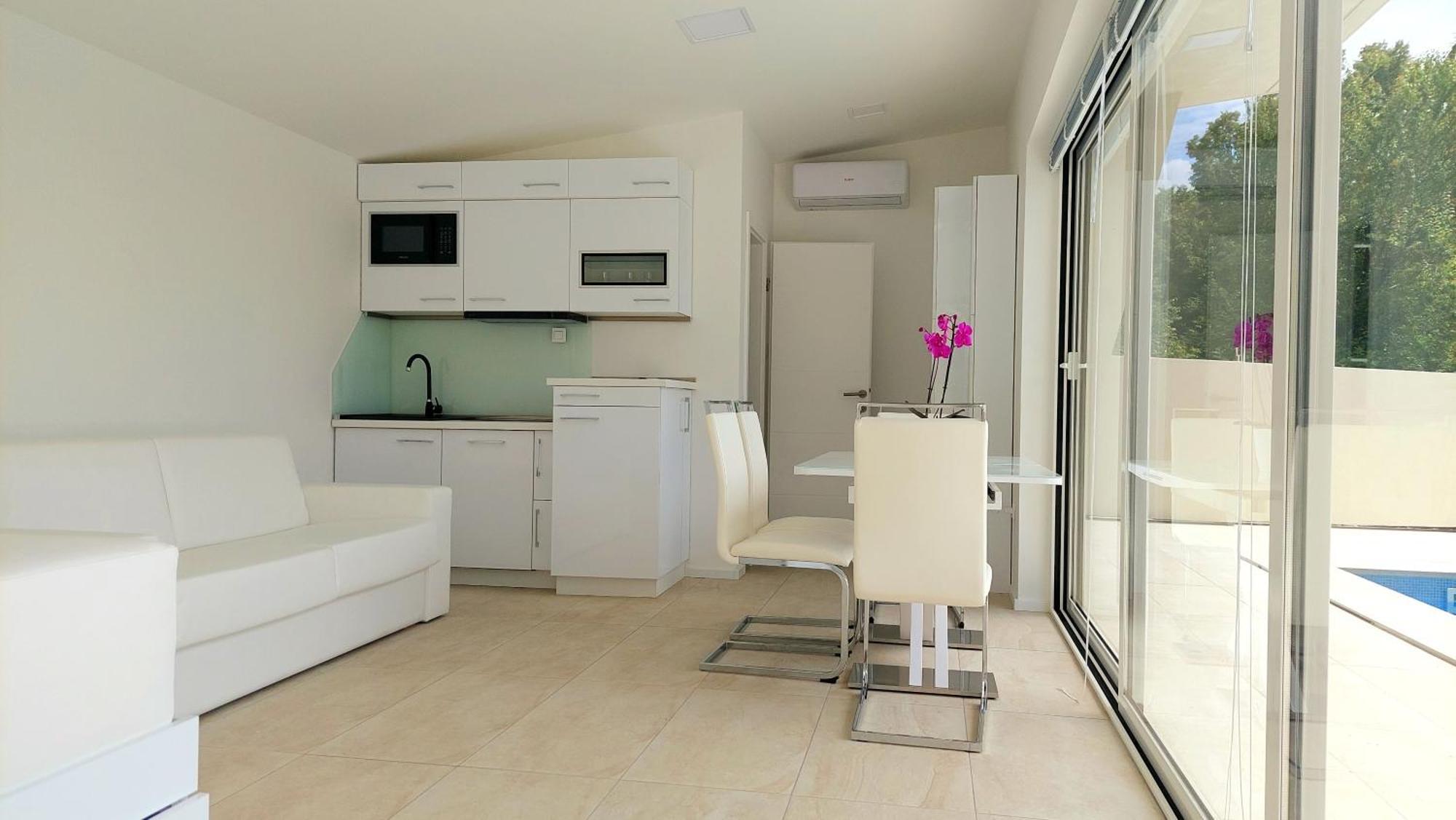 Penthouse Jacuzzi & Pool Apartmants Apartment