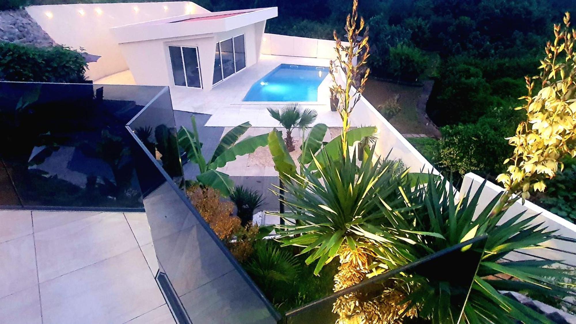 Apartment Penthouse Jacuzzi & Pool Apartmants *