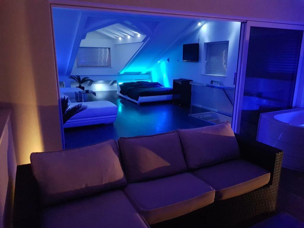 Penthouse Jacuzzi & Pool Apartmants