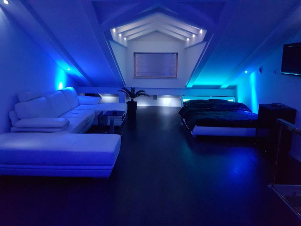 Apartment Penthouse Jacuzzi & Pool Apartmants *