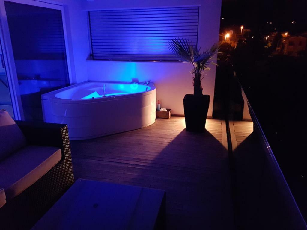 Apartment Penthouse Jacuzzi & Pool Apartmants *